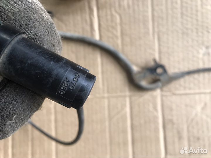 4670A260 Mitsubishi Датчик ABS задний правый