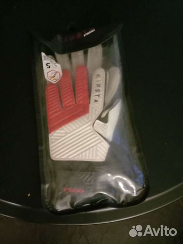 Вратарские перчатки