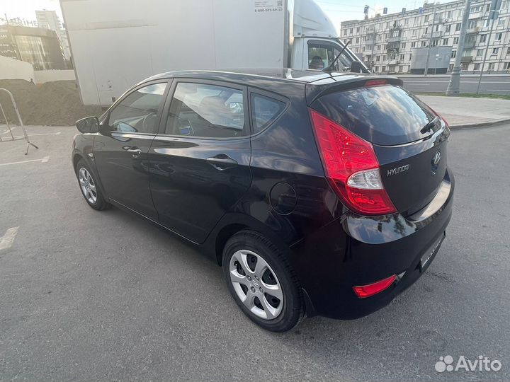 Hyundai Solaris 1.6 AT, 2014, 1 950 км