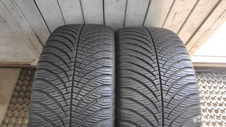 Goodyear Vector 4Seasons 235/45 R18 98Y