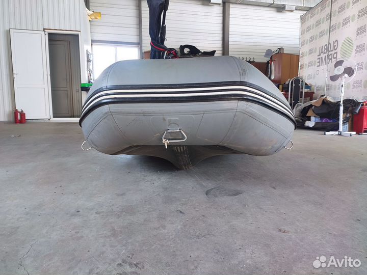 Лодка с мотором