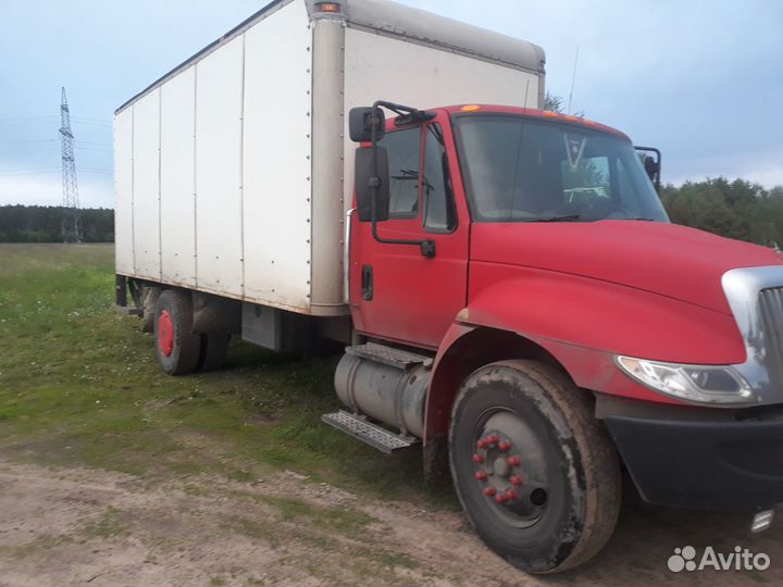 International 4300, 2004