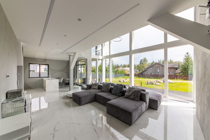 Дом 316 м² на участке 15 сот.