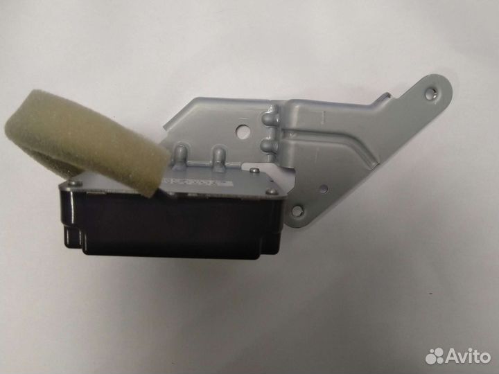 Mitsubishi L200 2015+ Антенна GPS новая