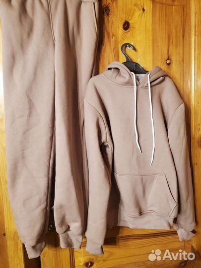 Спортивный костюм новый