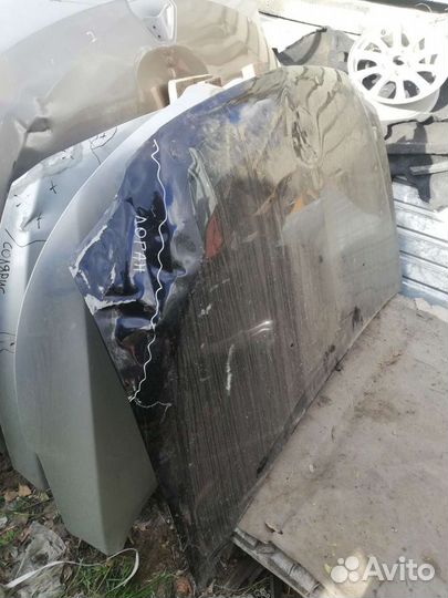 Капот Рено Логан 1