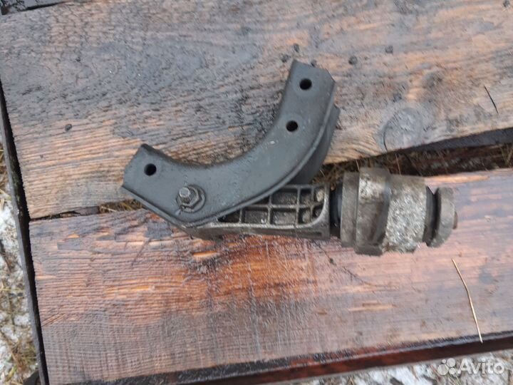 Chevrolet Aveo t250 кронштейн МКПП задний