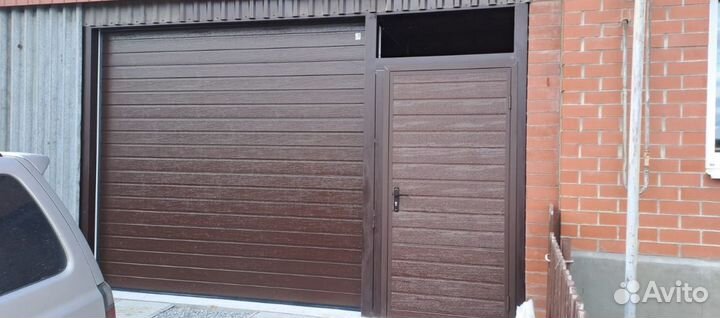 Секционные гаражные ворота Alutech