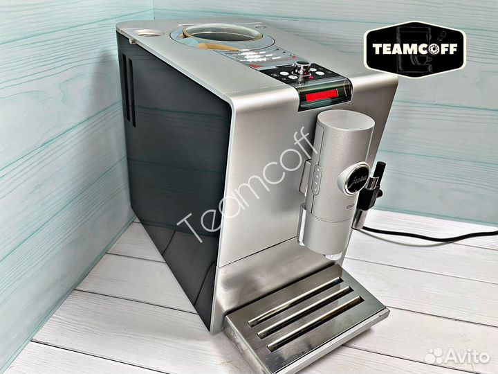 Кофемашина Jura Ena 7