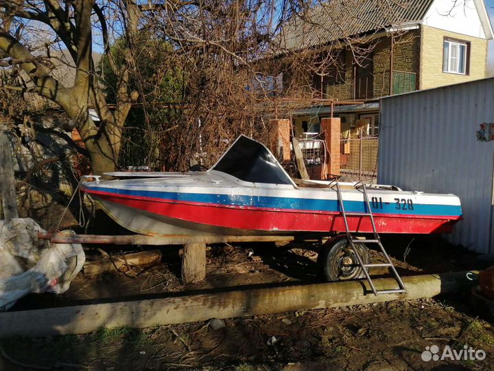 Мотолодка Обь-М