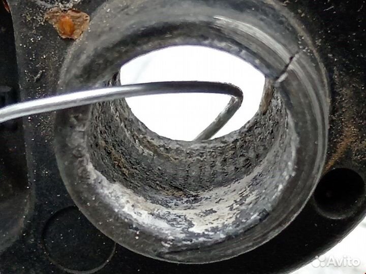 Щеткодержатель (поводок стеклоочистителя, дворник)