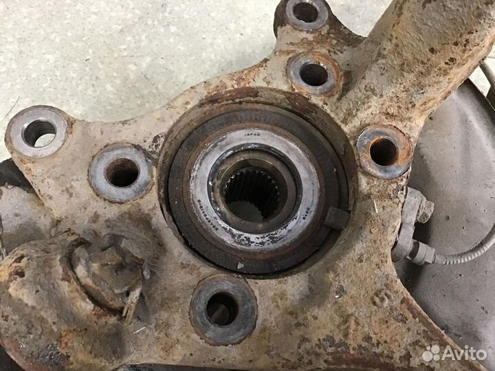 Кулак поворотный передний правый Toyota Corolla E1