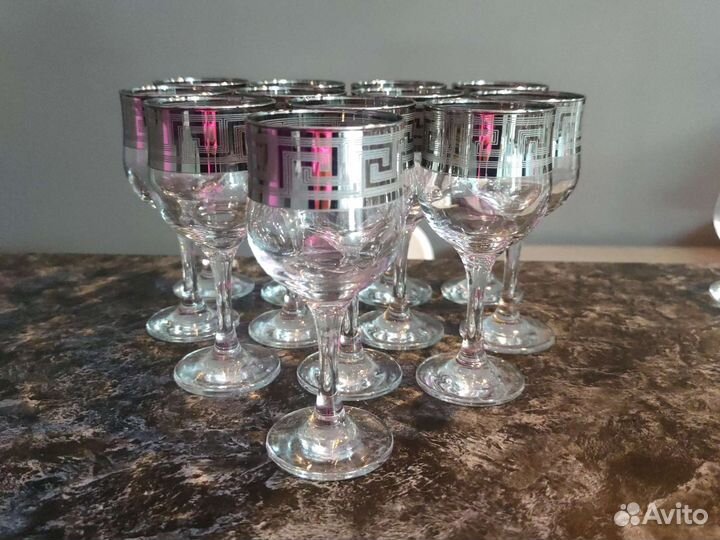 Бокалы, стаканы, стопки