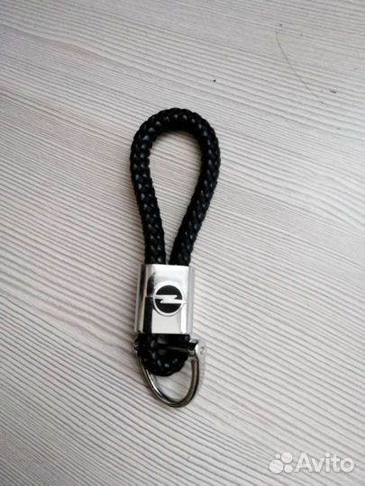 Брелок на ключи opel