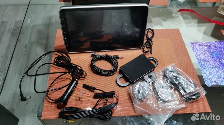 Экран в машину