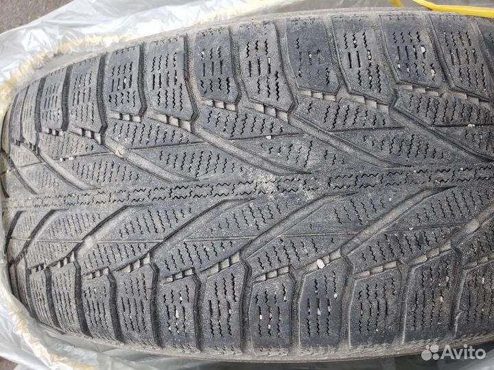 Nokian Tyres Hakkapeliitta R2 SUV 235/65 R17