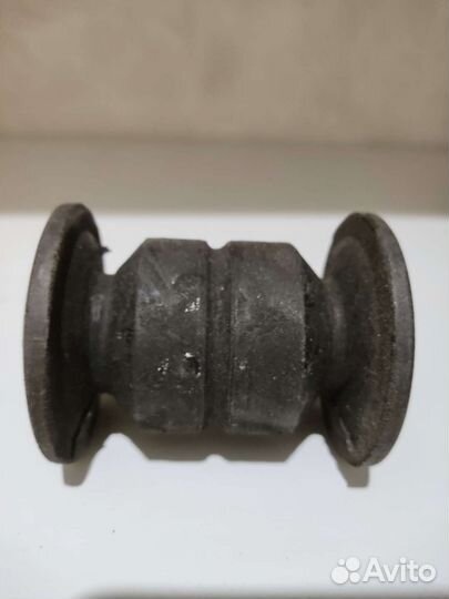 Сайлентблок нижнего рычага Lemforder 24636 02