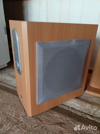 5.1 Акустическая система для домашнего кинотеатра