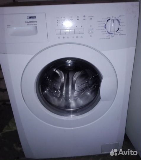 Стиральная машина zanussi ZWG281 на запчасти