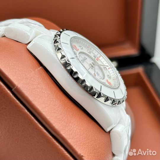 Часы Chanel J12 Phantom