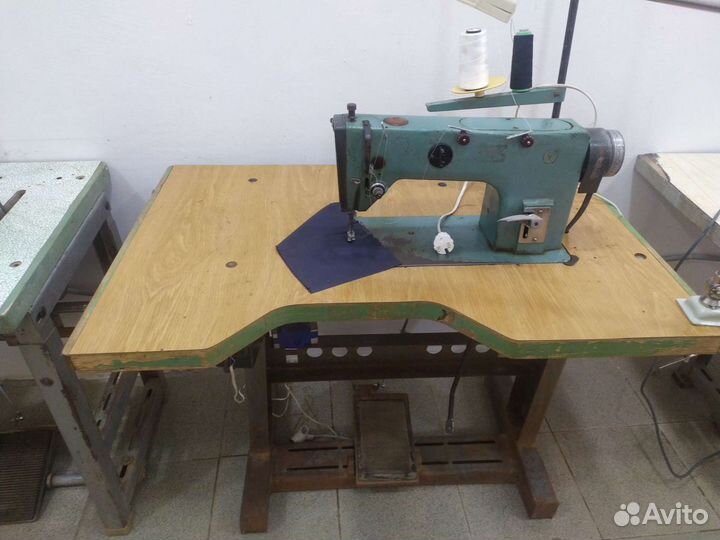 Швейная машина 1022 м