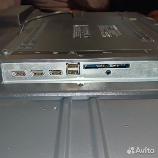 Телевизор starwind 43 на запчасти