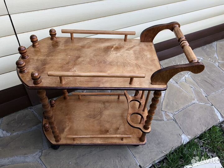 Прикроватный столик