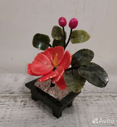 Каменный цветок