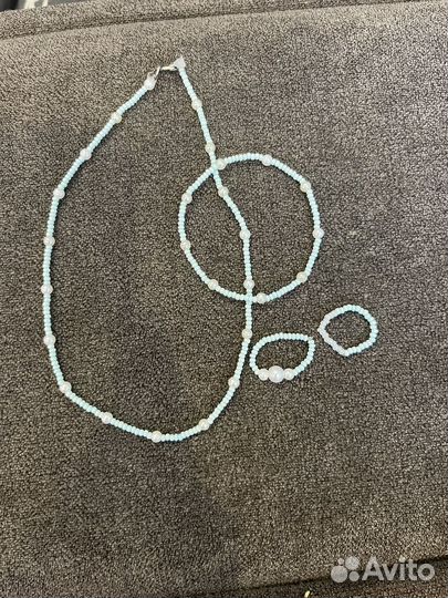 Комплект украшений из бисера