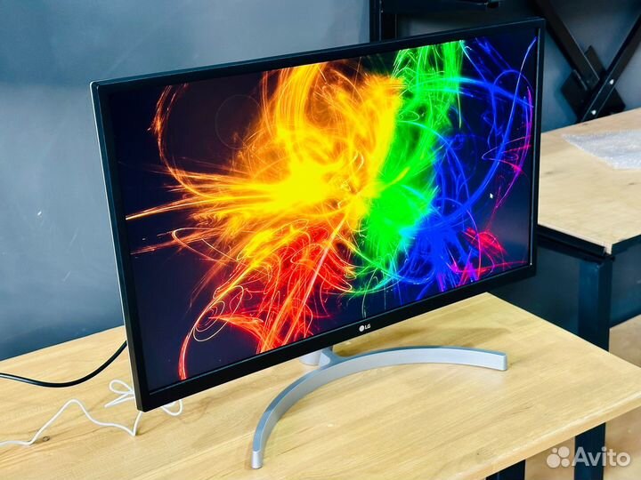 Монитор LG 27