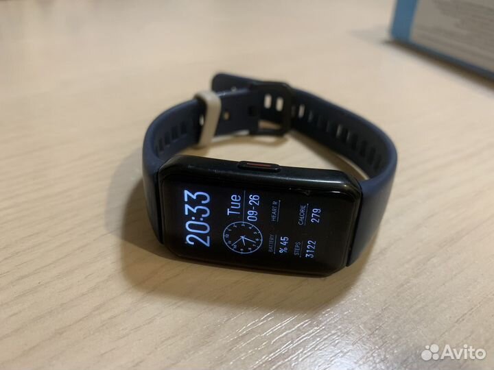 Умные часы Honor Band 6