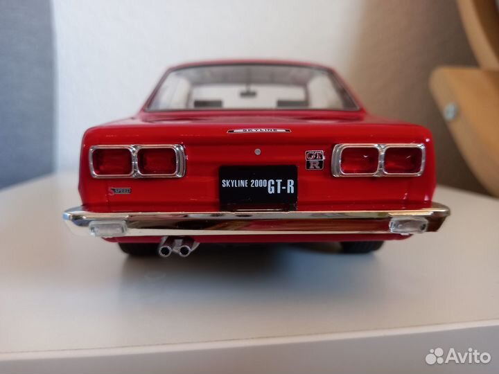 Nissan Skyline GT-R 1972 1:18 Triple 9