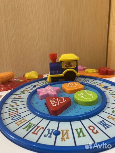 Развивающий стол б/у