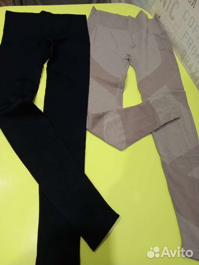 Костюм для фитнеса и легинсы