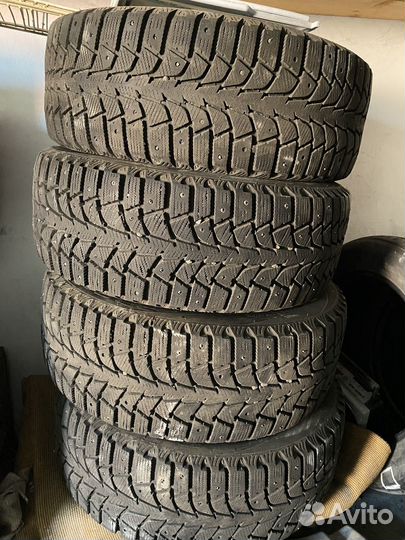Maxxis MA-W1 Wintermaxx 215/55 R16