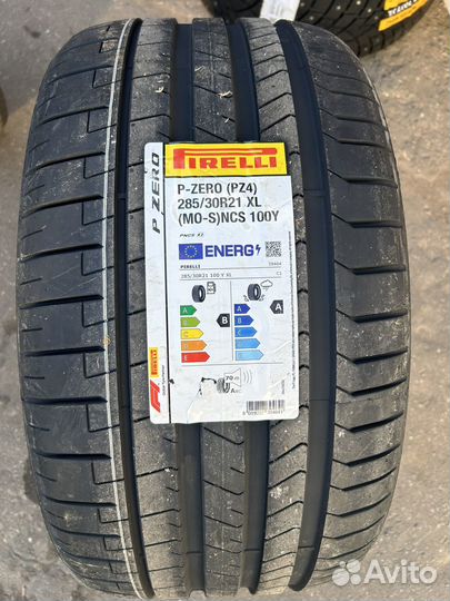 Pirelli P Zero PZ4 255/35 R21 и 285/30 R21 100Y