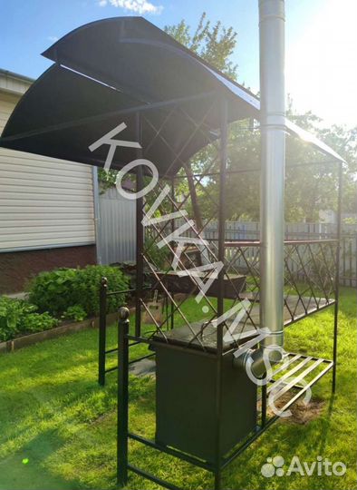 Мангал с крышей