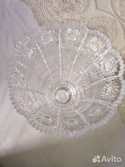 Хрустальная ваза для цветов