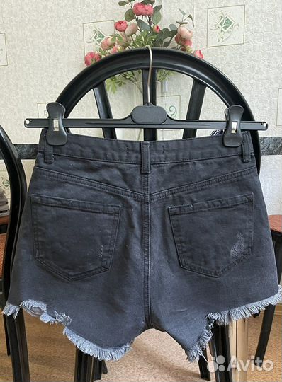 Джинсовые шорты