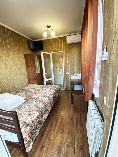 Комната 15 м² в 1-к., 2/2 эт.