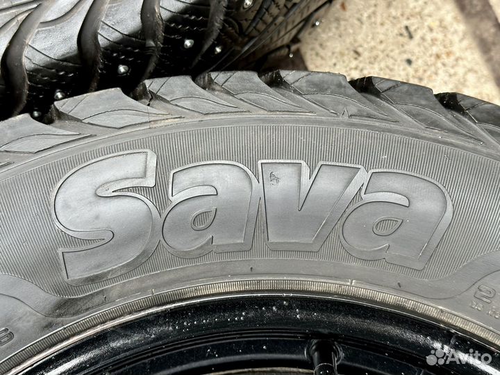 R16 Sava Eskimo Stud 215/65, PCD 5x114.3 DIA 67.1