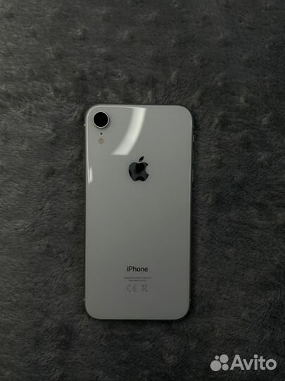 Телефон iPhone XR