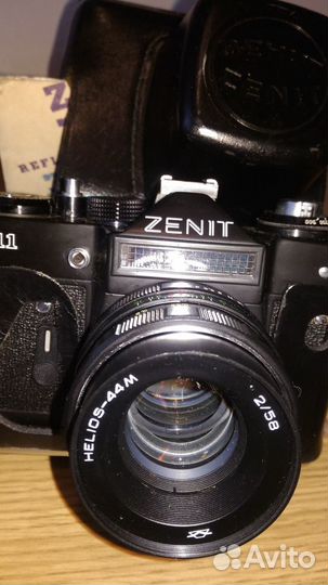 Фотоаппарат Зенит 11 со вспышкой в родном кофре