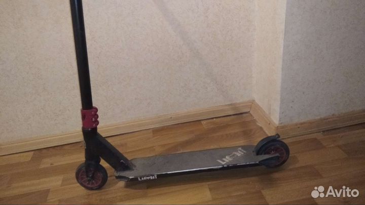 Трюковой самокат limit lmt 01