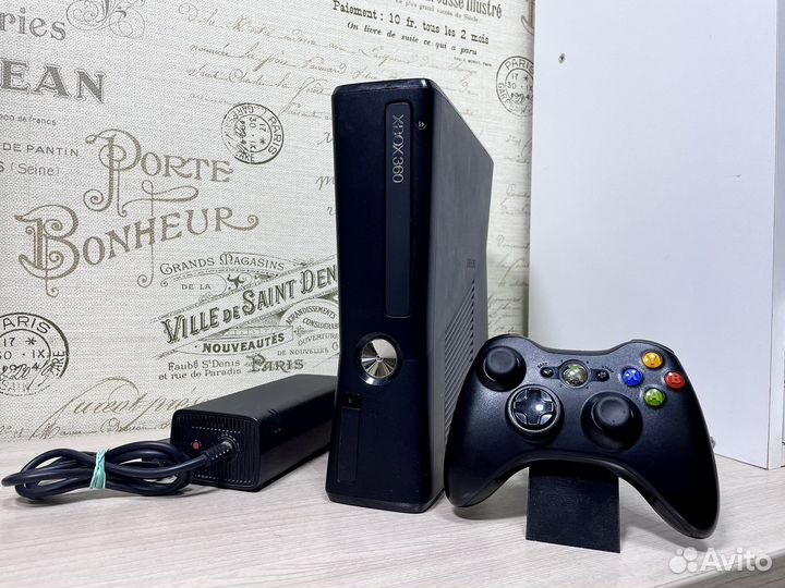 Xbox 360 Slim + 95 игр