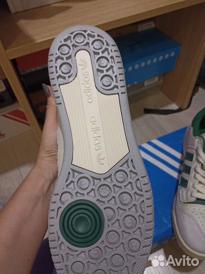 Новые кроссовки adidas