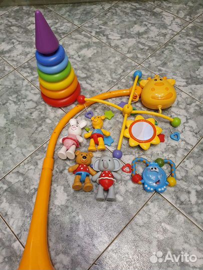 Детский мобиль в кроватку+игрушки