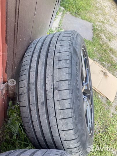 Колеа на мерседес r20