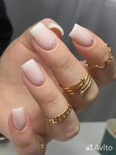 Маникюр и педикюр