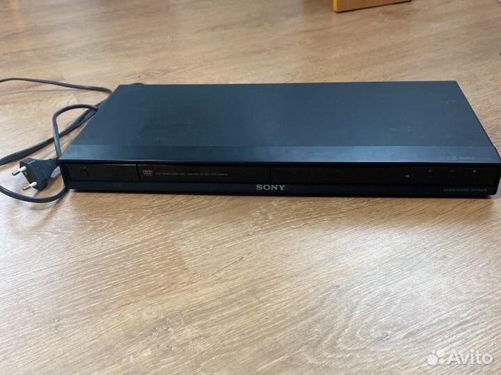 DVD плеер Sony DVP-NS28